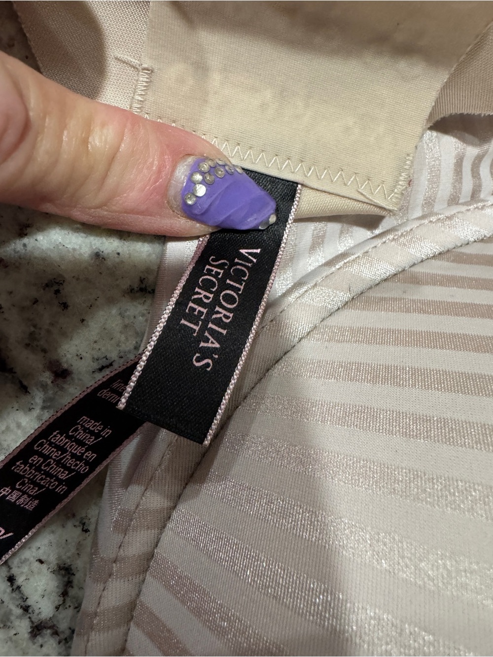 5 Victoria's Secret Bras - Picture 7 of 9